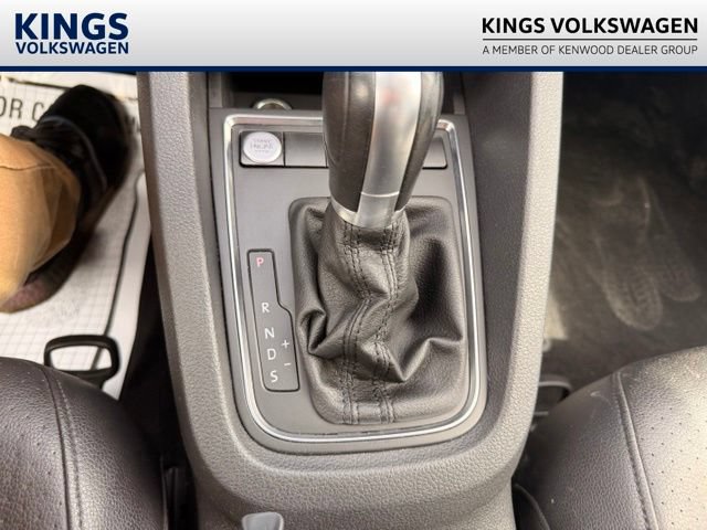 Used 2015 Volkswagen Jetta SE FWD image 28