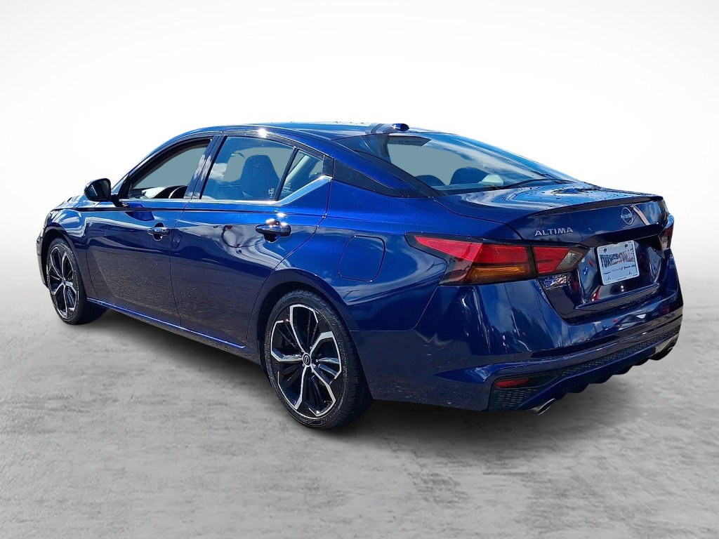 Used 2024 Nissan Altima 2.5 SR FWD image 3
