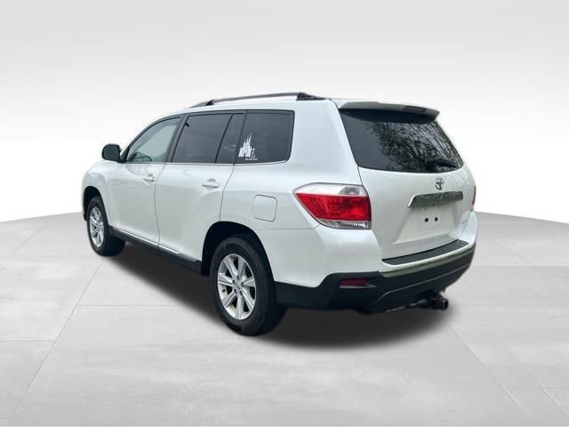 Used 2013 Toyota Highlander SE AWD/4WD image 3