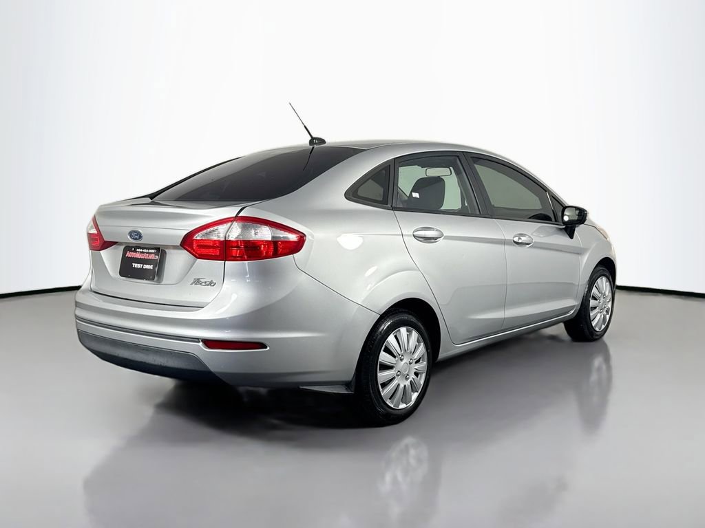 Used 2015 Ford Fiesta S image 5