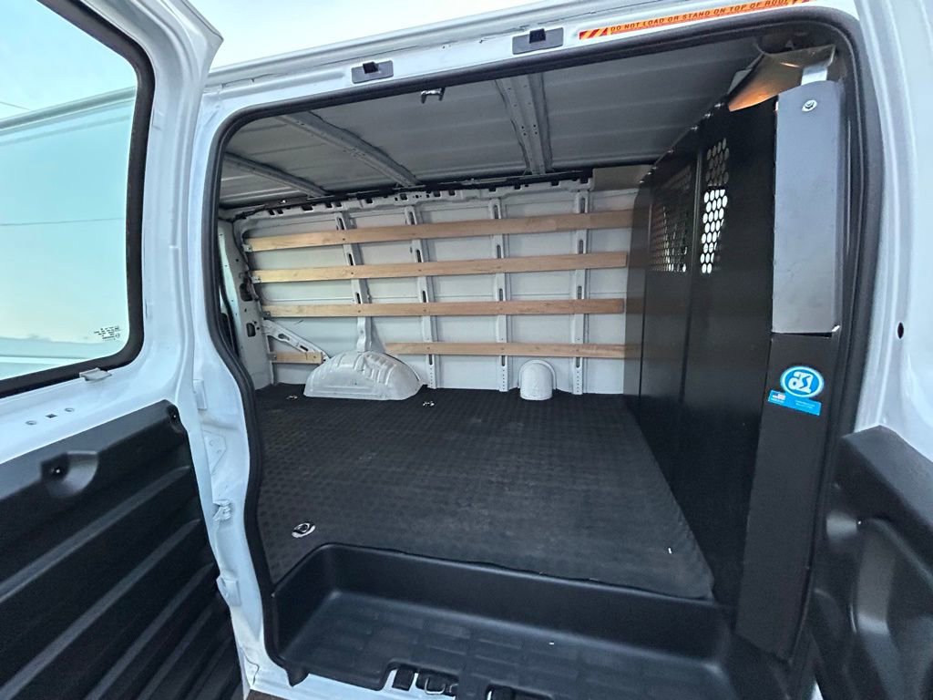 Used 2023 GMC Savana 2500 w/ Driver Convenience Package image 16