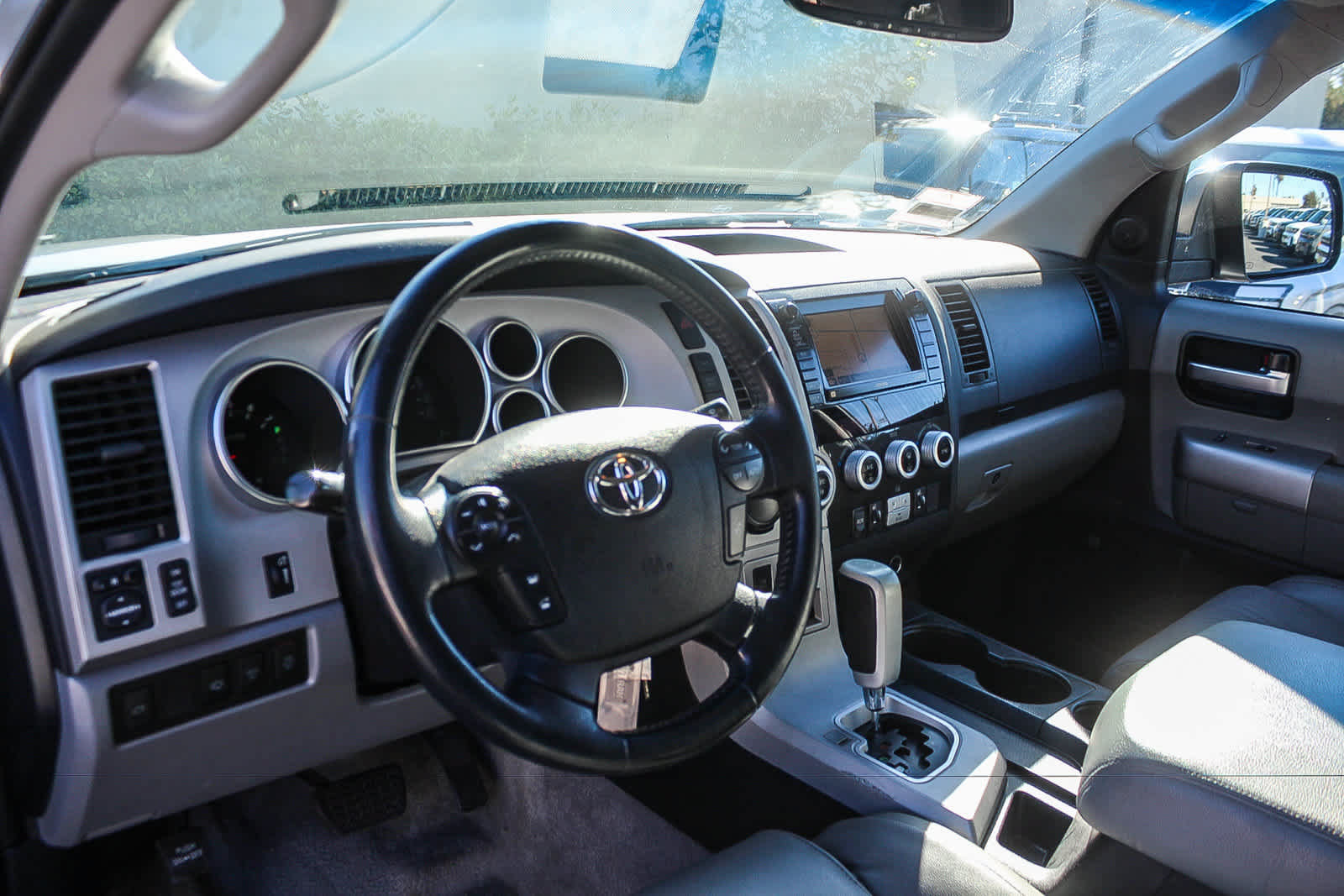Used 2008 Toyota Sequoia Limited RWD image 22