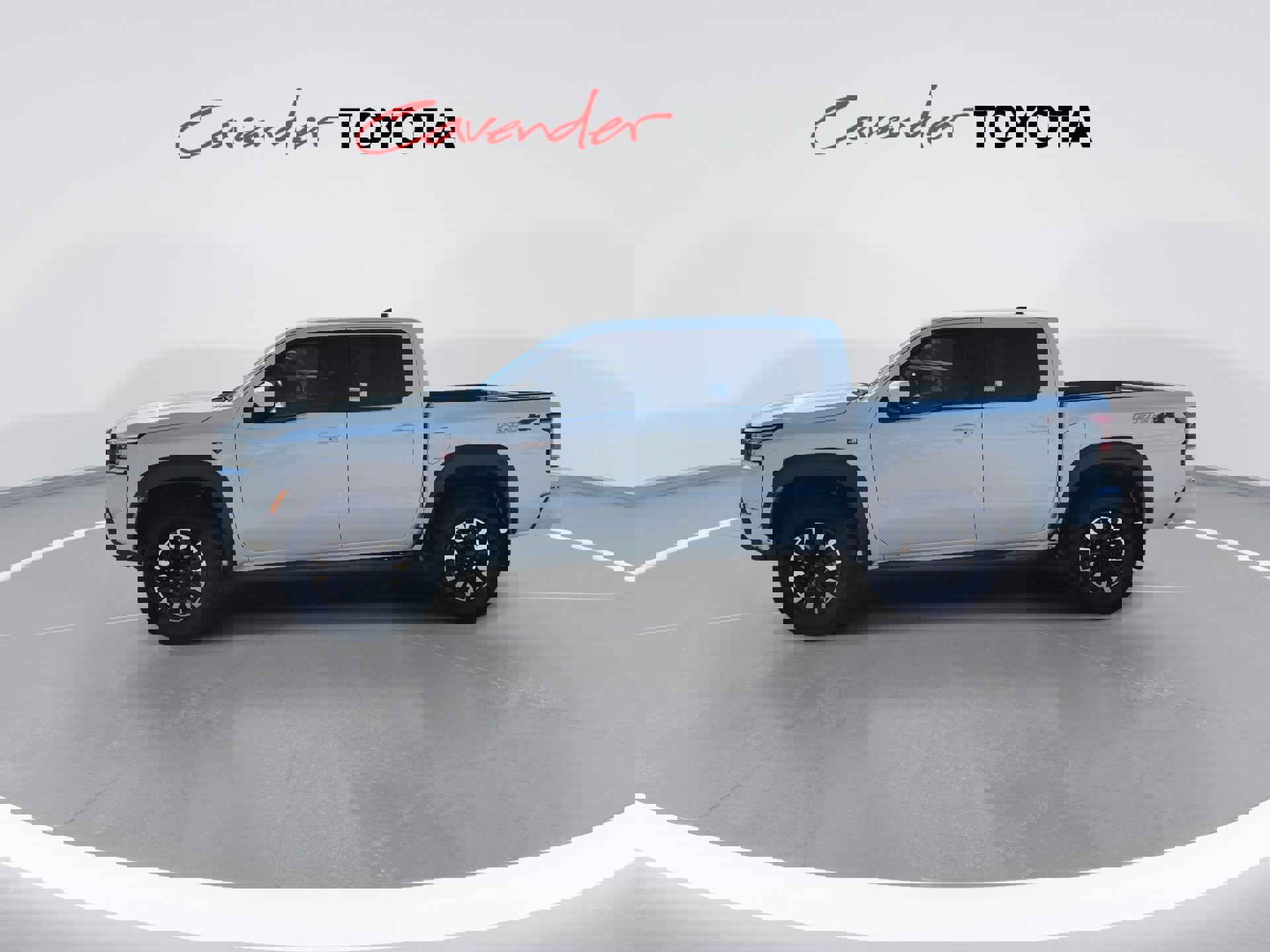 Used 2024 Nissan Frontier PRO-4X w/ Off-Road Protection Package image 5