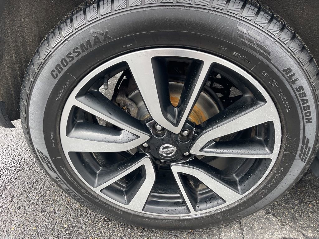 Used 2018 Nissan Rogue SL w/ Premium Package image 10