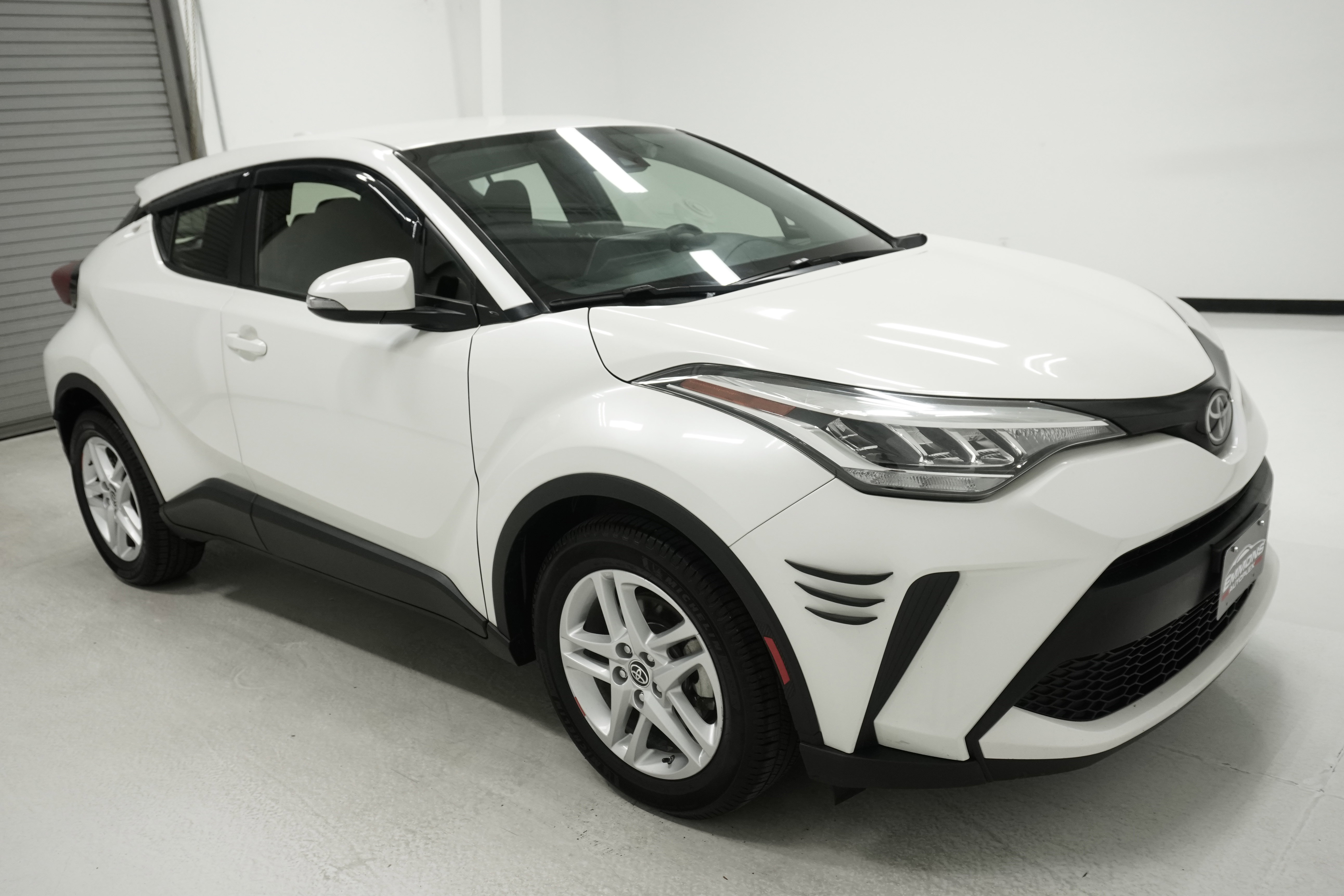 Used 2020 Toyota C-HR LE FWD image 3