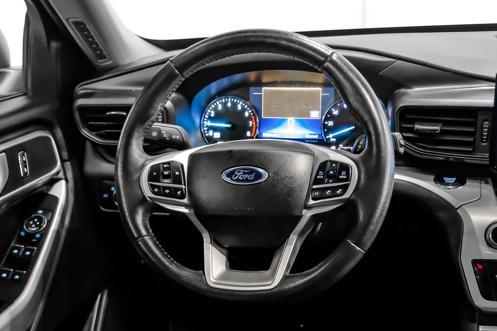 Used 2023 Ford Explorer XLT RWD image 16