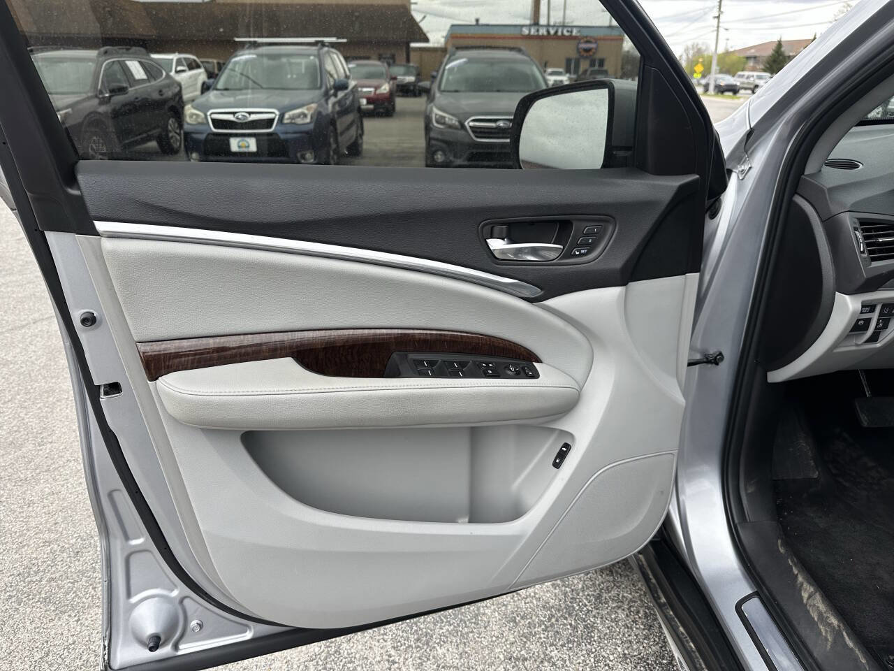 Used 2017 Acura MDX SH-AWD image 23