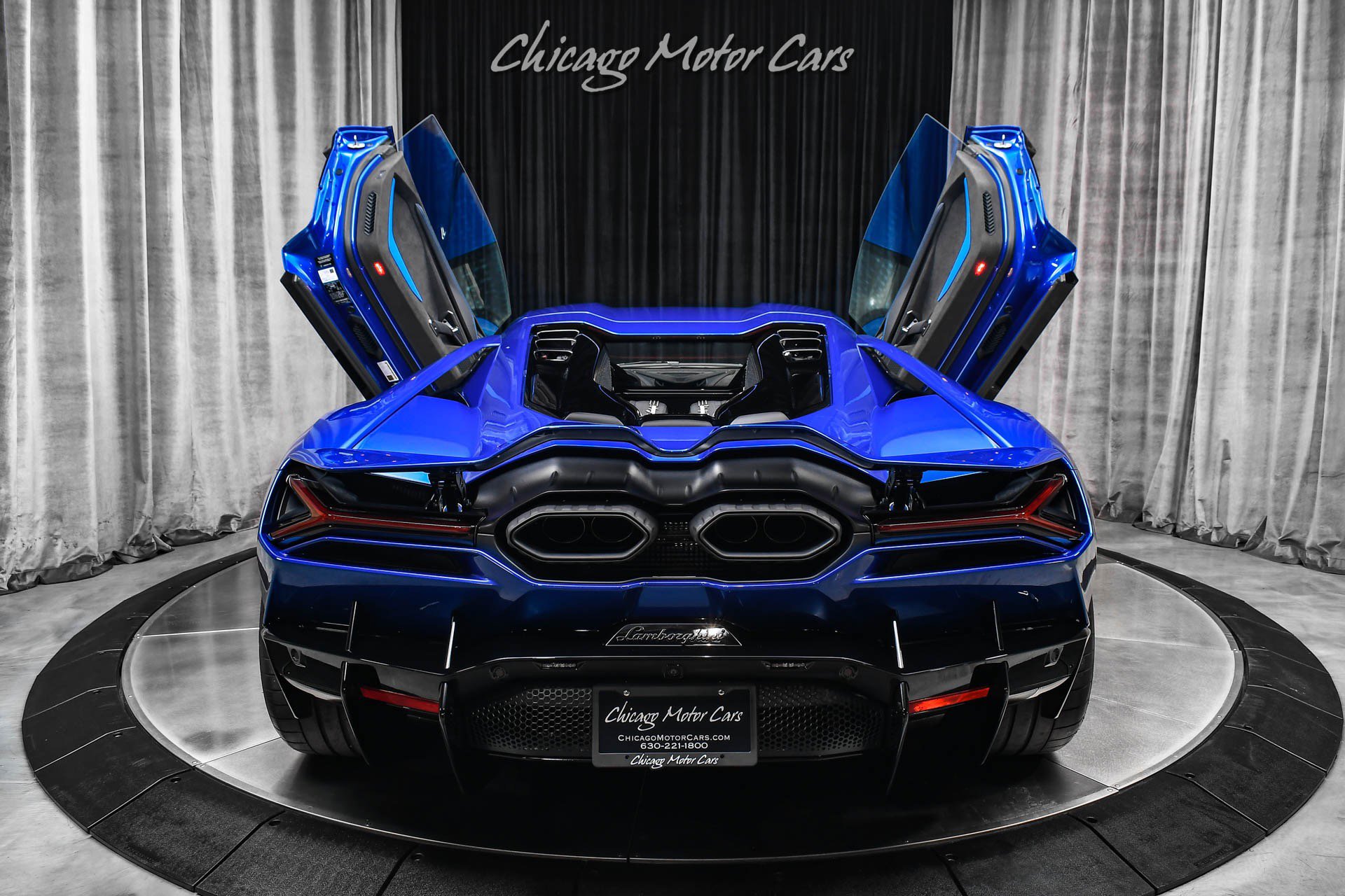 Used 2025 Lamborghini Revuelto image 34