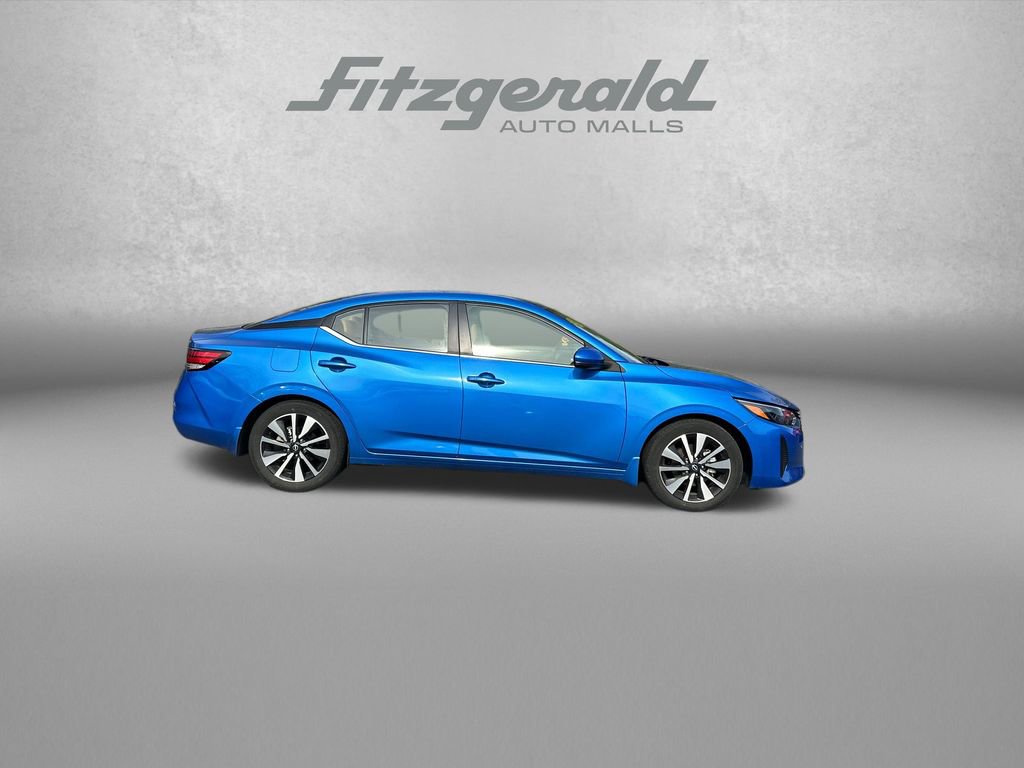 Used 2024 Nissan Sentra SV w/ SV Premium Package image 8