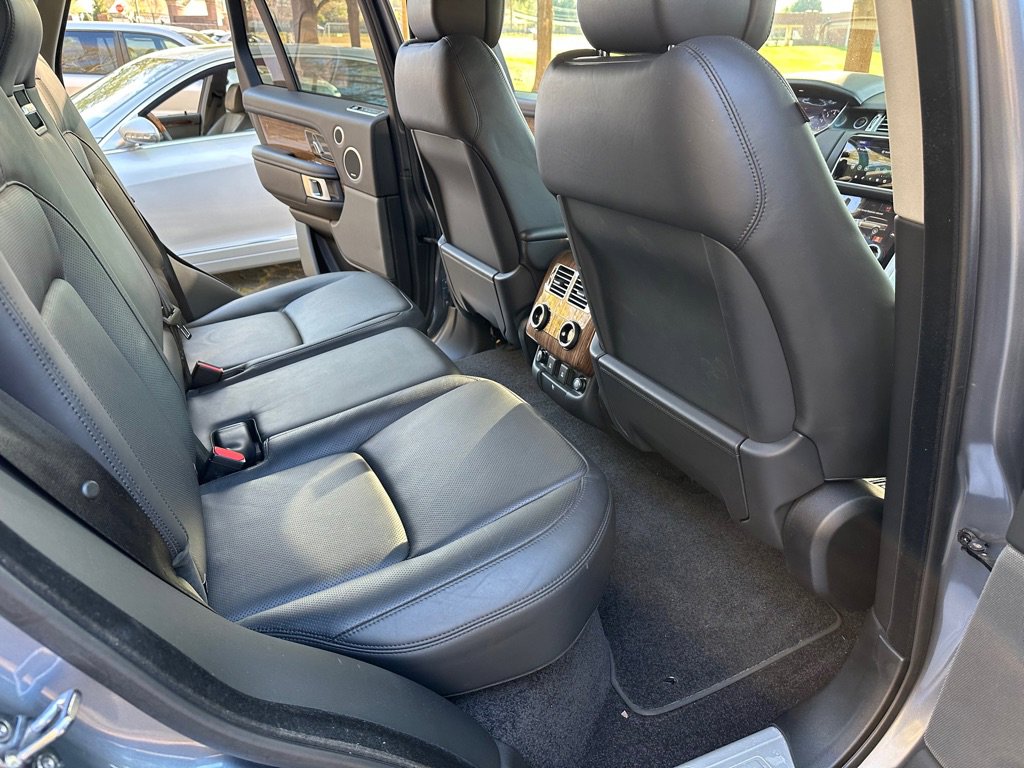 Used 2020 Land Rover Range Rover HSE image 22