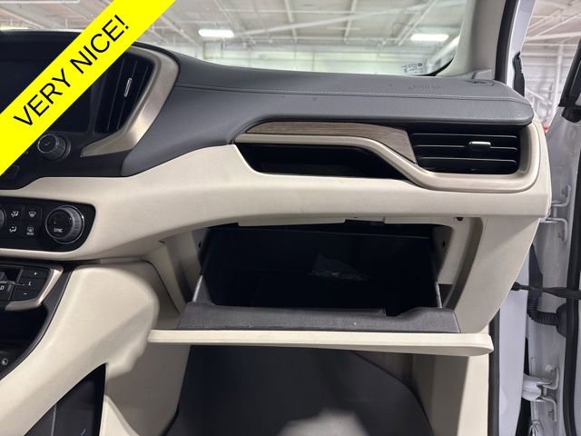 Used 2024 GMC Terrain Denali w/ Denali Premium Package image 45