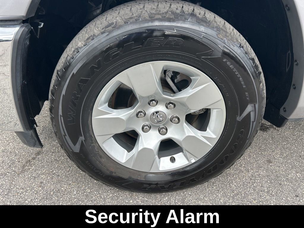 Certified 2025 RAM 1500 Big Horn AWD/4WD image 18