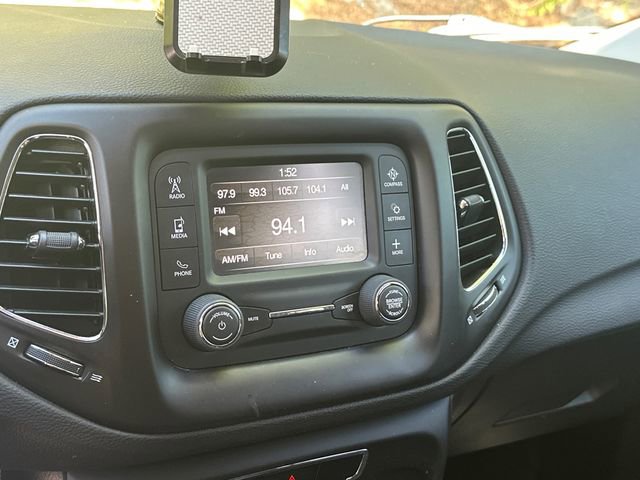 Used 2018 Jeep Compass Latitude w/ Cold Weather Group AWD/4WD image 29