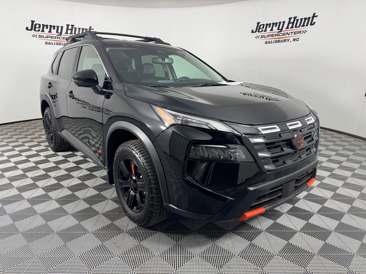 Used 2025 Nissan Rogue SV w/ Rock Creek Premium Package image 5