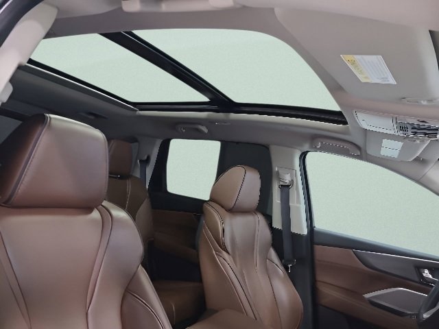Used 2023 Acura MDX SH-AWD w/ Advance Package image 3