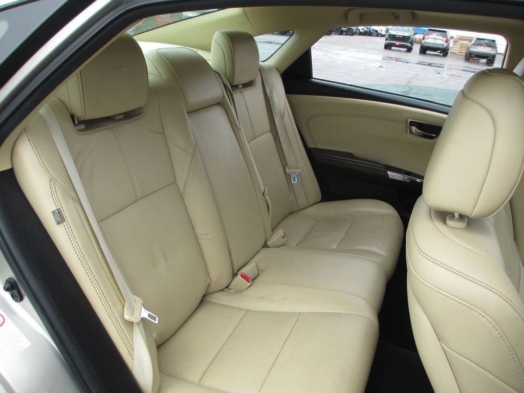 Used 2014 Toyota Avalon Limited w/ Technology Package image 22