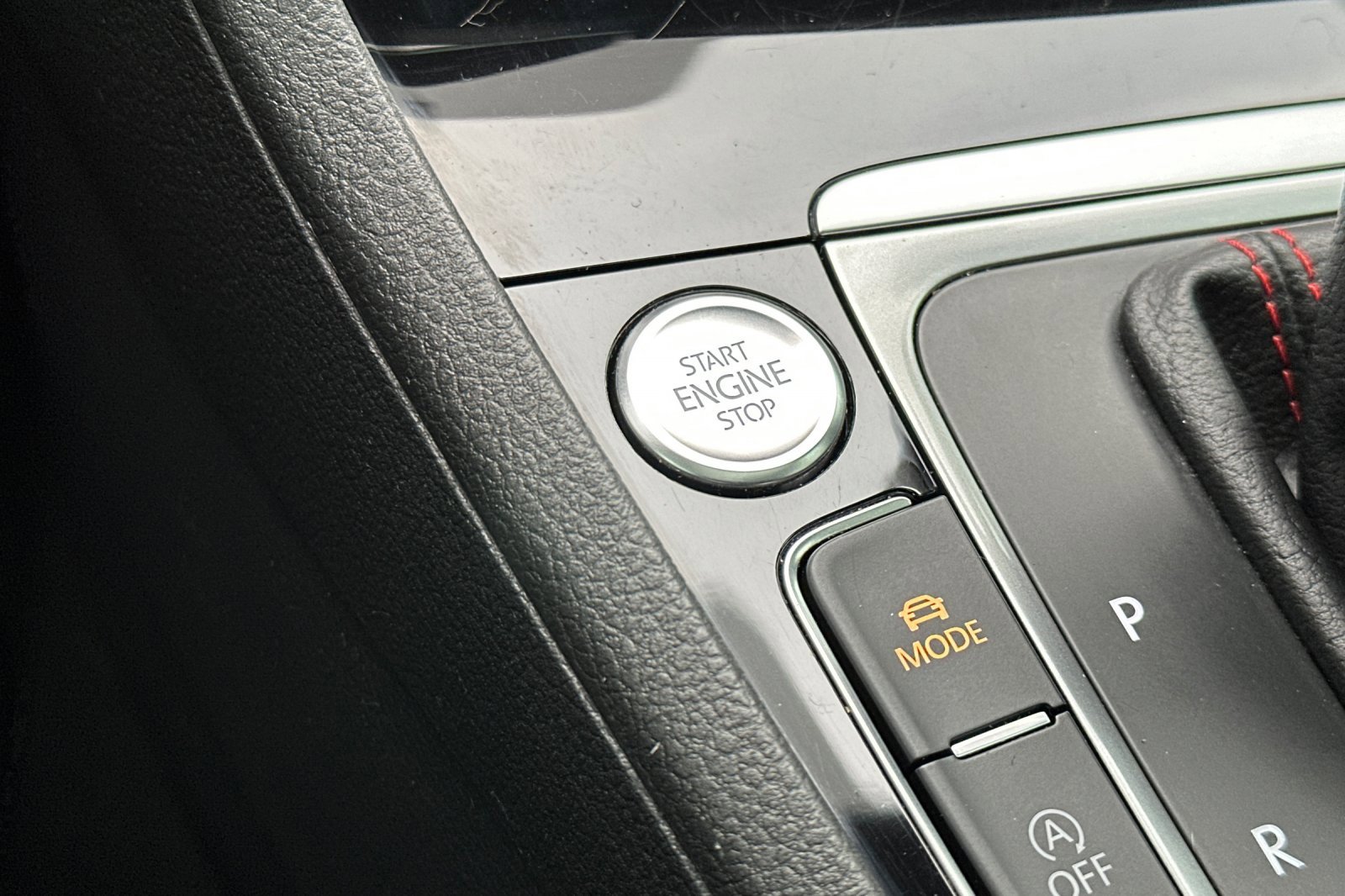 Used 2021 Volkswagen GTI SE image 24