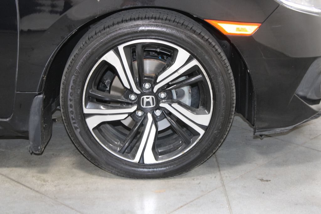 Used 2016 Honda Civic Touring image 12