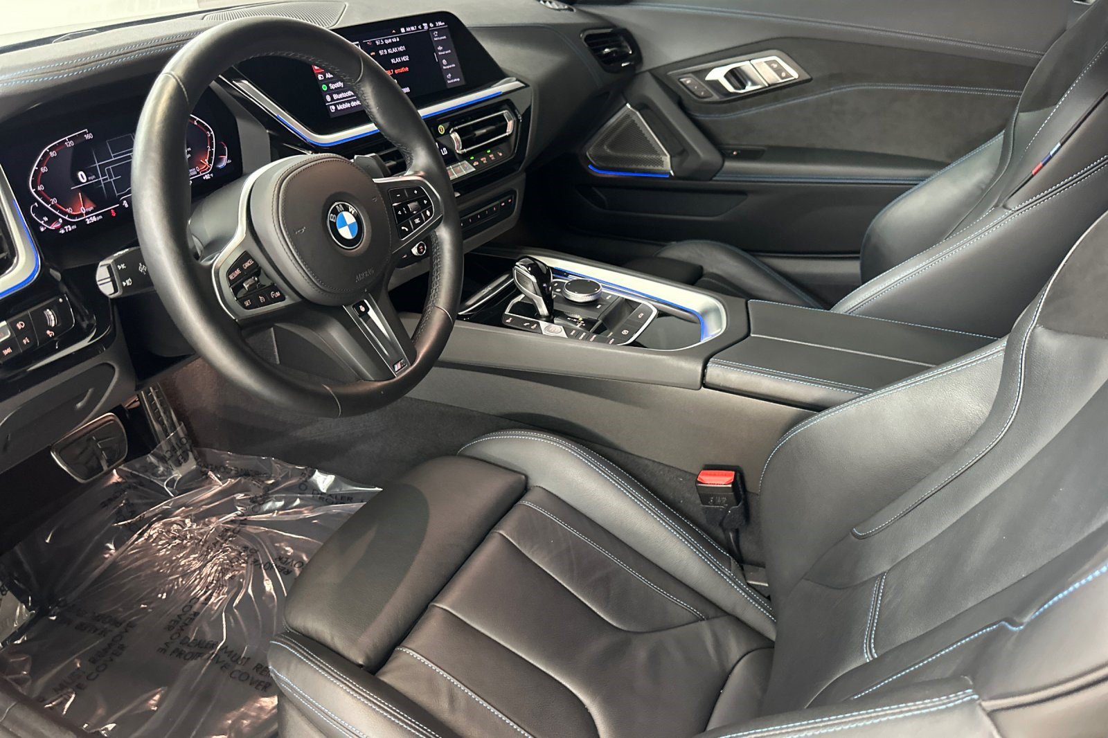 Certified 2024 BMW Z4 sDrive30i w/ Shadowloine Package RWD image 4