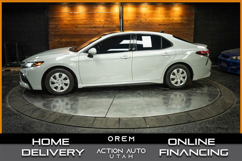 Used 2022 Toyota Camry XSE image 1