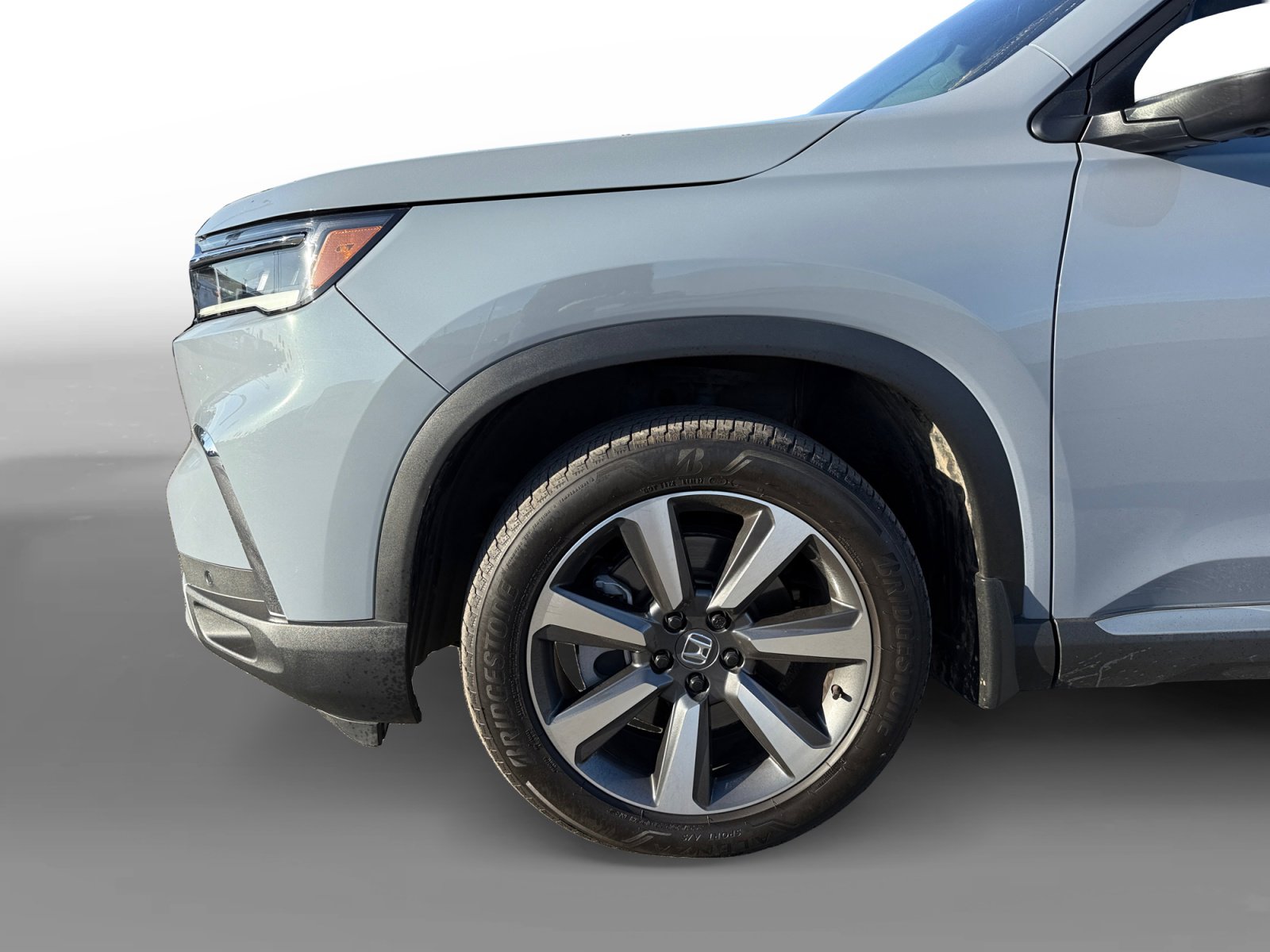 Used 2025 Honda Pilot Elite image 9