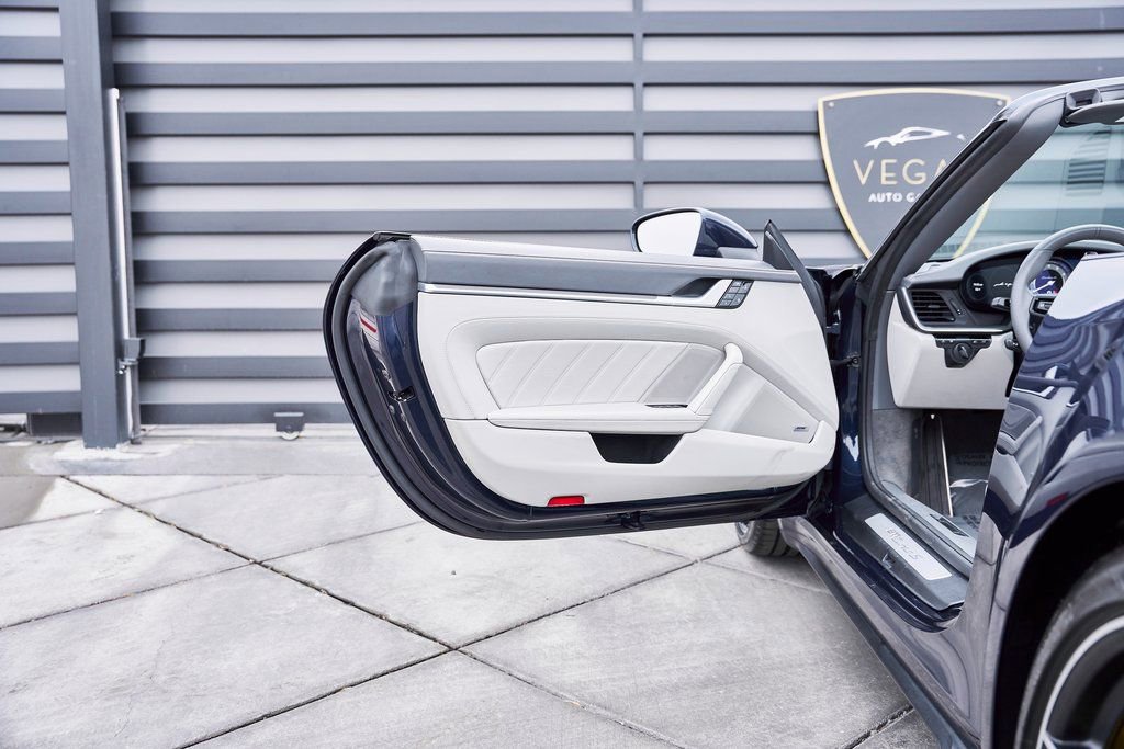 Used 2021 Porsche 911 Turbo S image 26