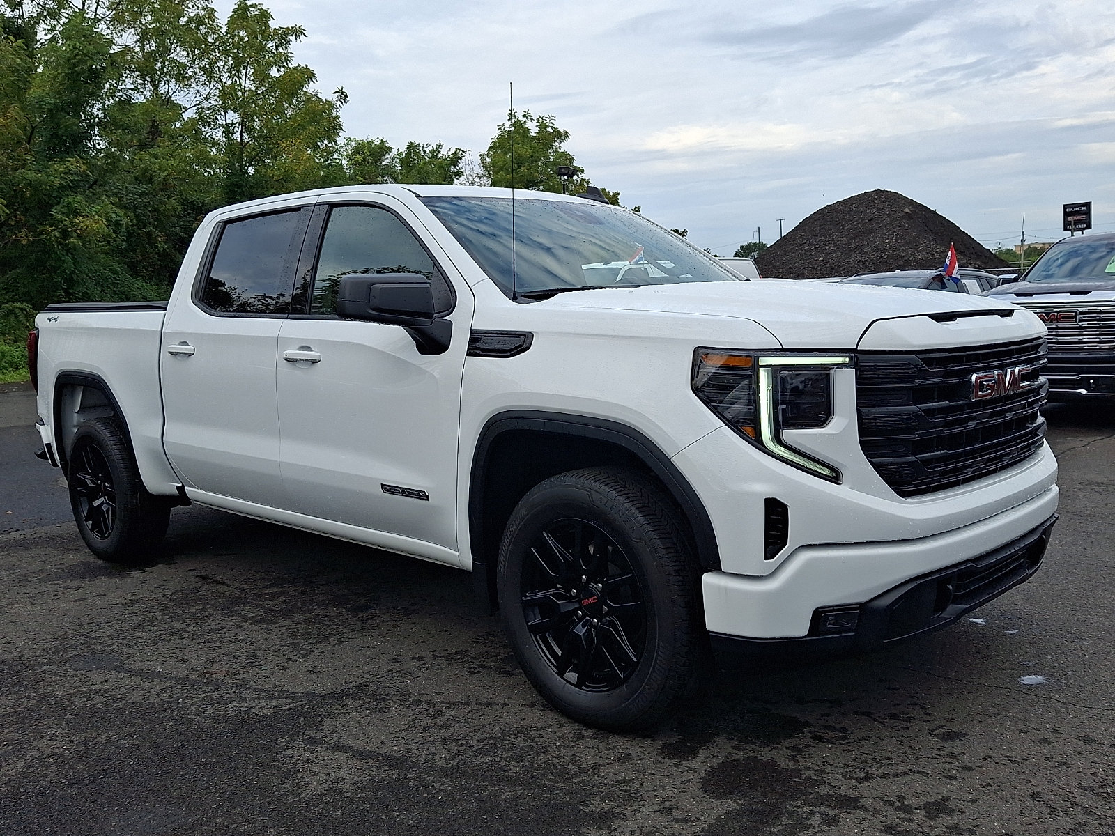 Certified 2024 GMC Sierra 1500 Elevation AWD/4WD image 1