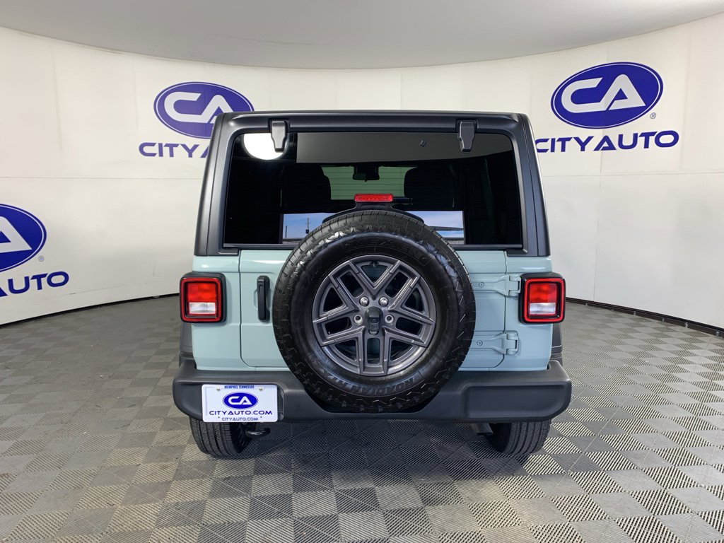 Used 2024 Jeep Wrangler Sport S image 4