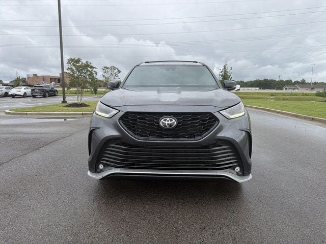 Used 2021 Toyota Highlander XSE FWD image 8