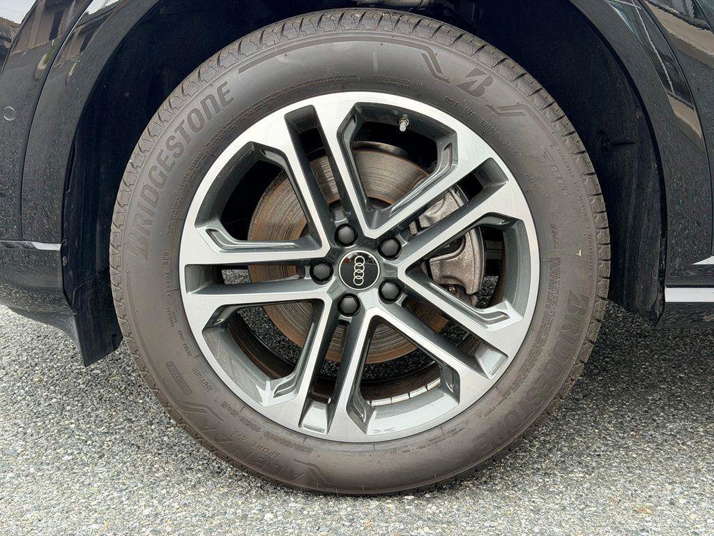 Certified 2025 Audi Q5 Premium w/ Convenience Package AWD/4WD image 28