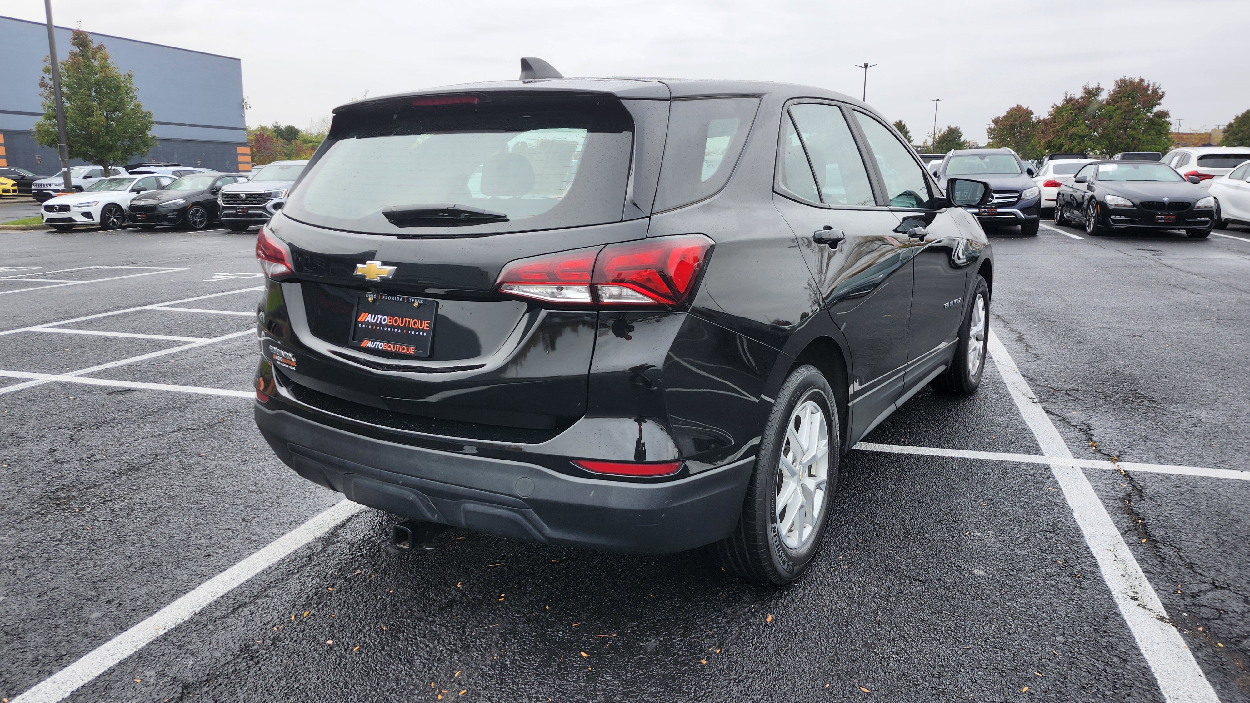 Used 2022 Chevrolet Equinox LS image 11