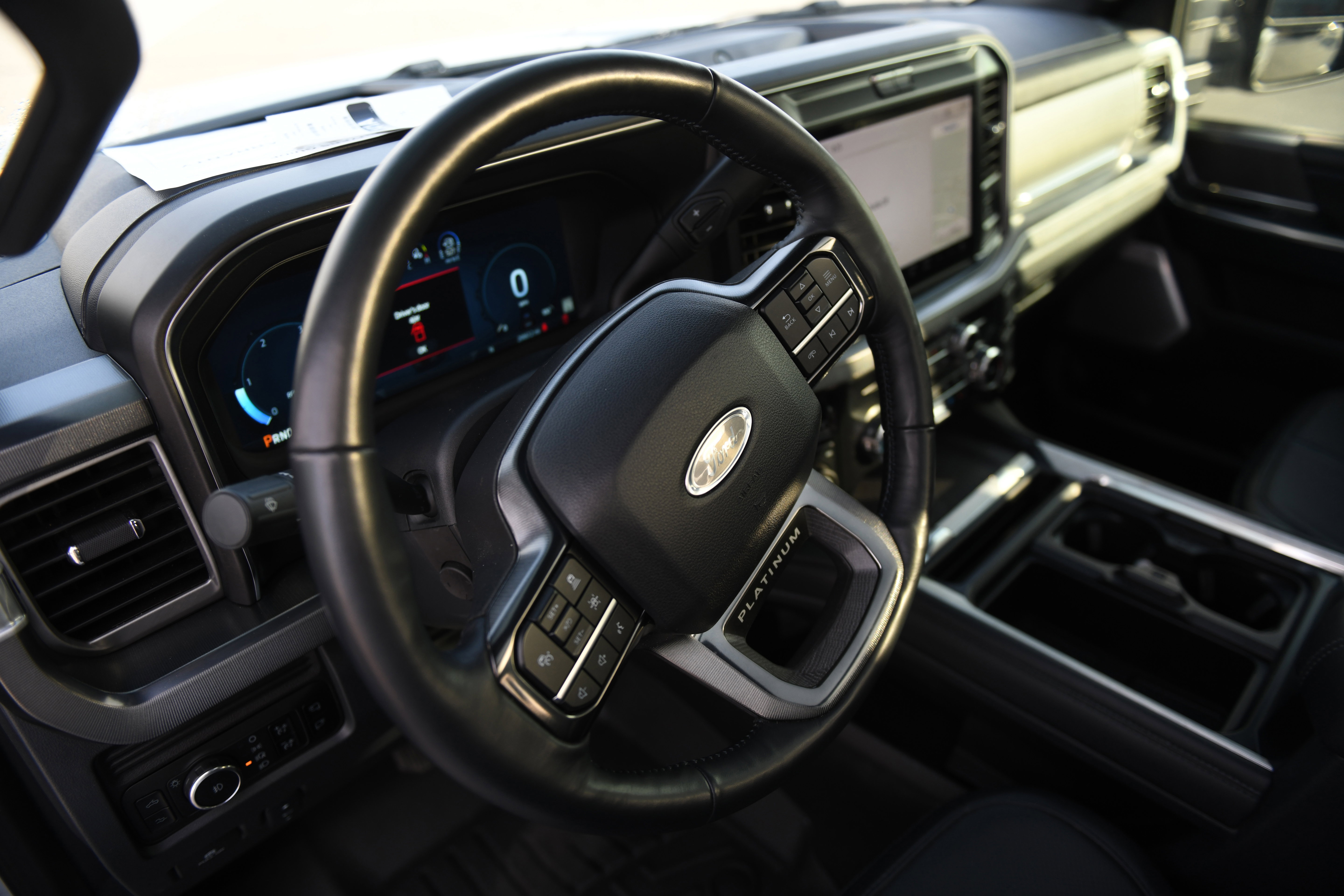 Used 2025 Ford F250 Platinum w/ Tremor Off-Road Package image 28