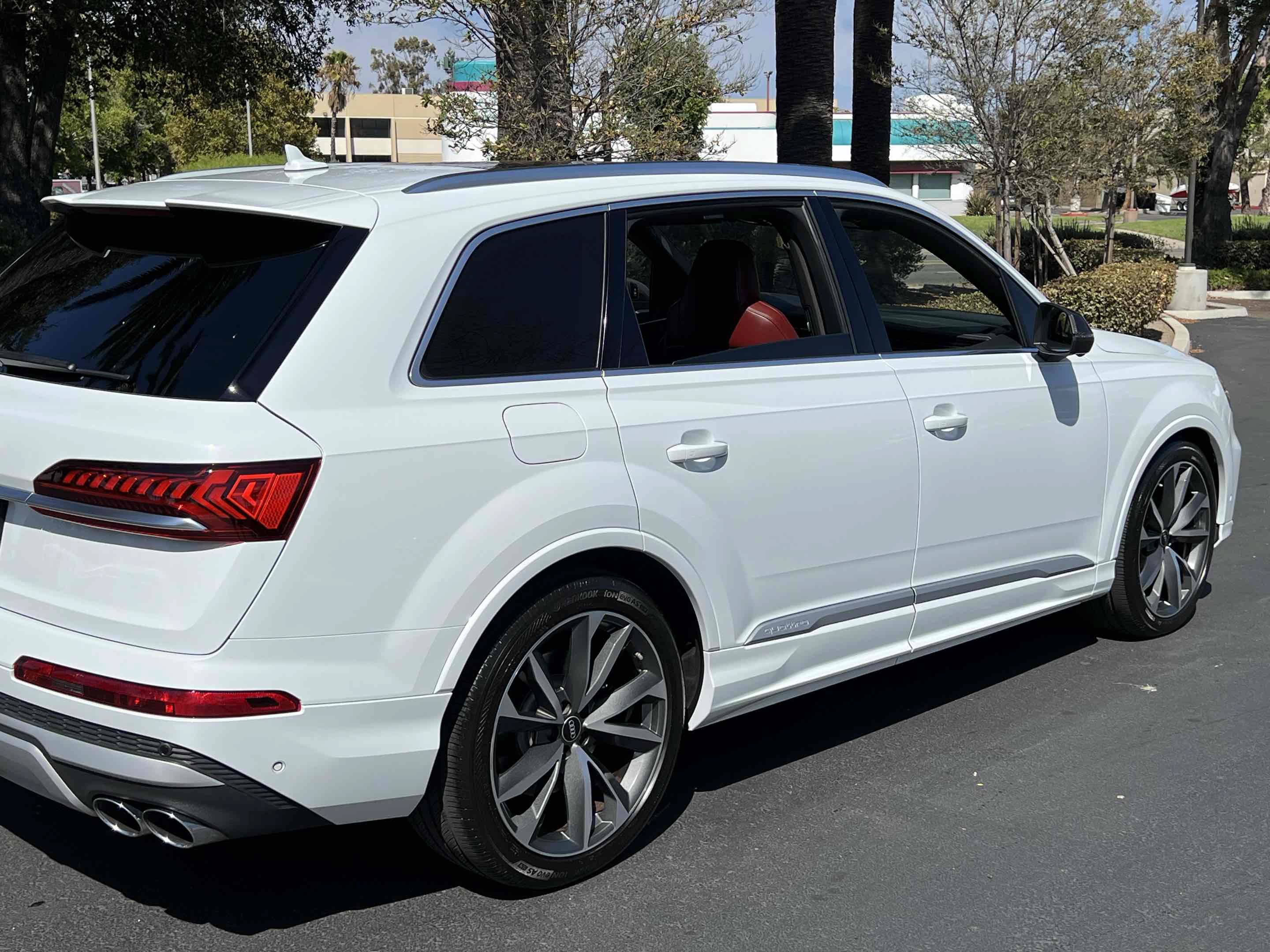 Used 2022 Audi SQ7 Prestige w/ Prestige Package AWD/4WD image 47