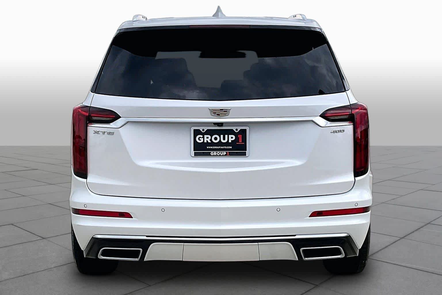 Certified 2025 Cadillac XT6 Premium Luxury FWD image 5