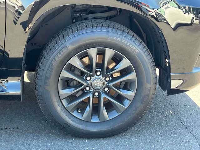 Used 2023 Lexus GX 460 Premium w/ Premium Package image 11