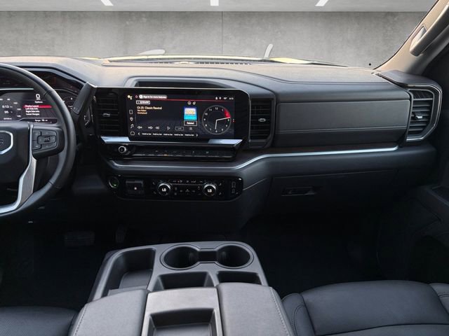 Certified 2025 GMC Sierra 1500 SLT image 3