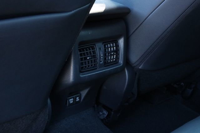 Used 2025 Toyota Camry SE image 6