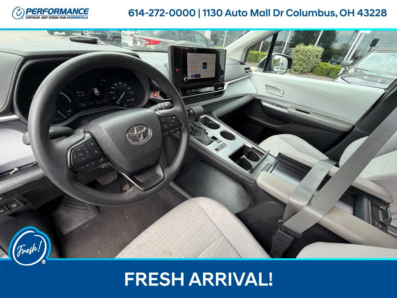 Used 2025 Toyota Sienna LE FWD image 20