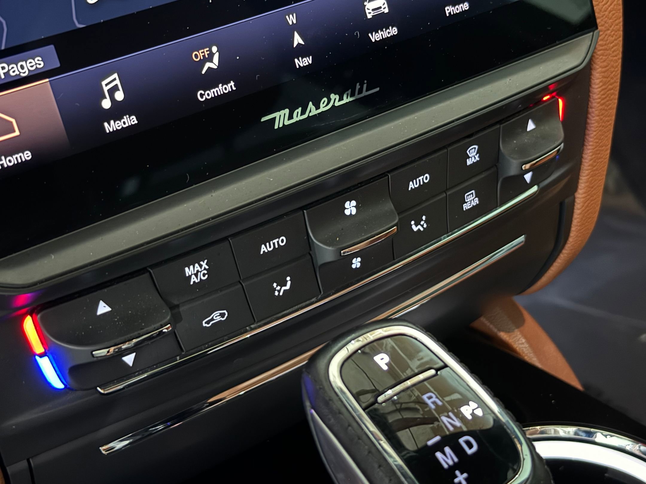 Used 2022 Maserati Quattroporte Modena image 32