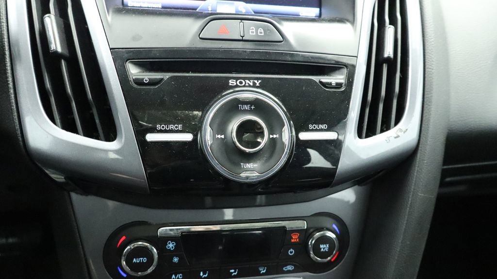 Used 2013 Ford Focus Titanium image 37