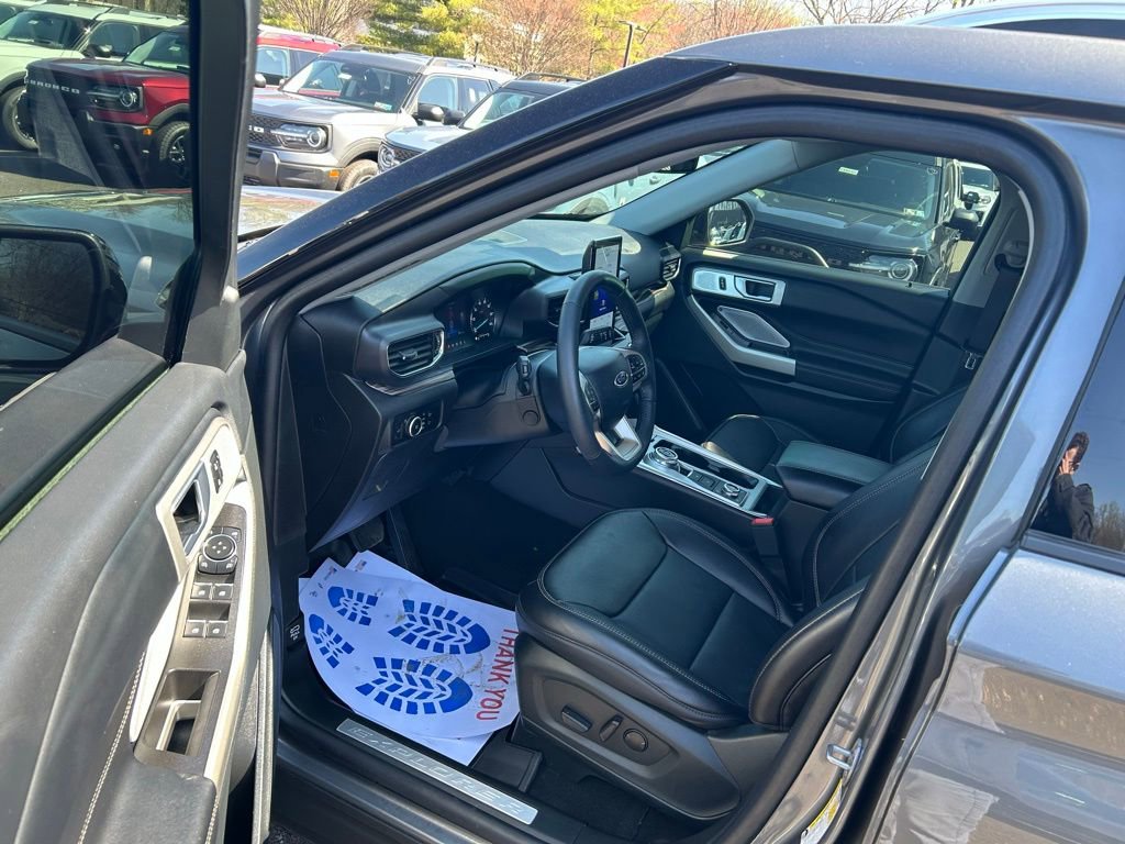 Certified 2023 Ford Explorer Limited w/ Limited Technology Package image 15