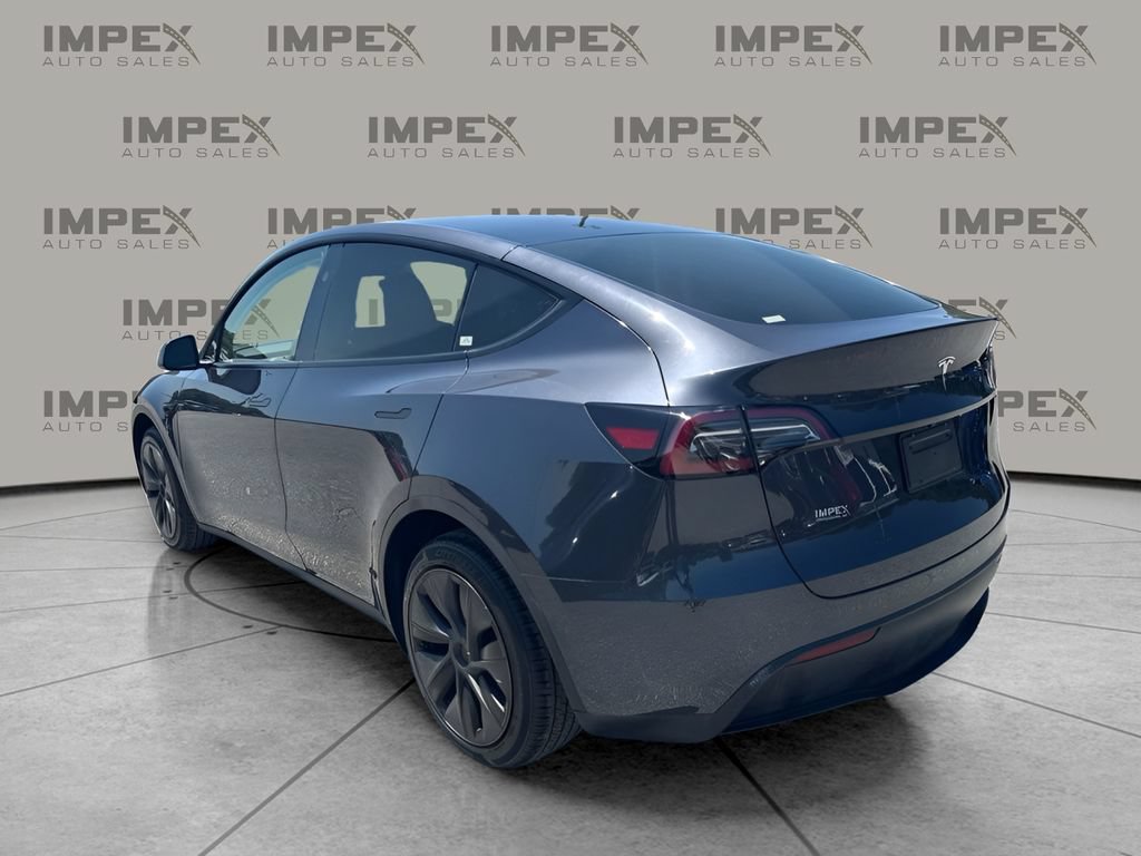 Used 2025 Tesla Model Y Long Range AWD/4WD image 2
