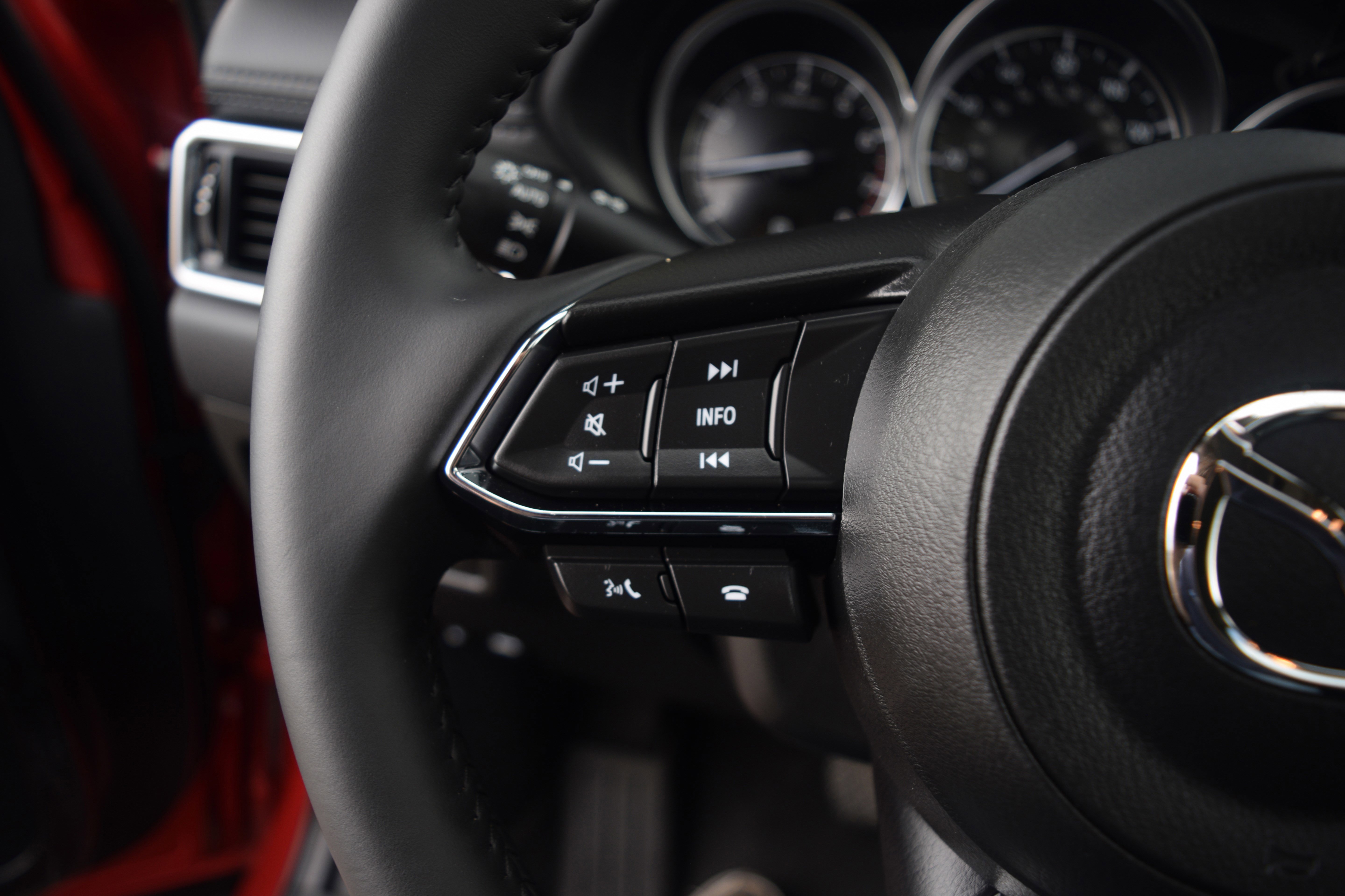 Used 2025 MAZDA CX-5 AWD 2.5 S w/ Preferred Package image 6