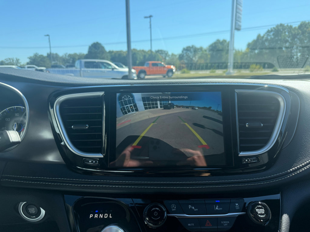 New 2026 Chrysler Pacifica Select image 27