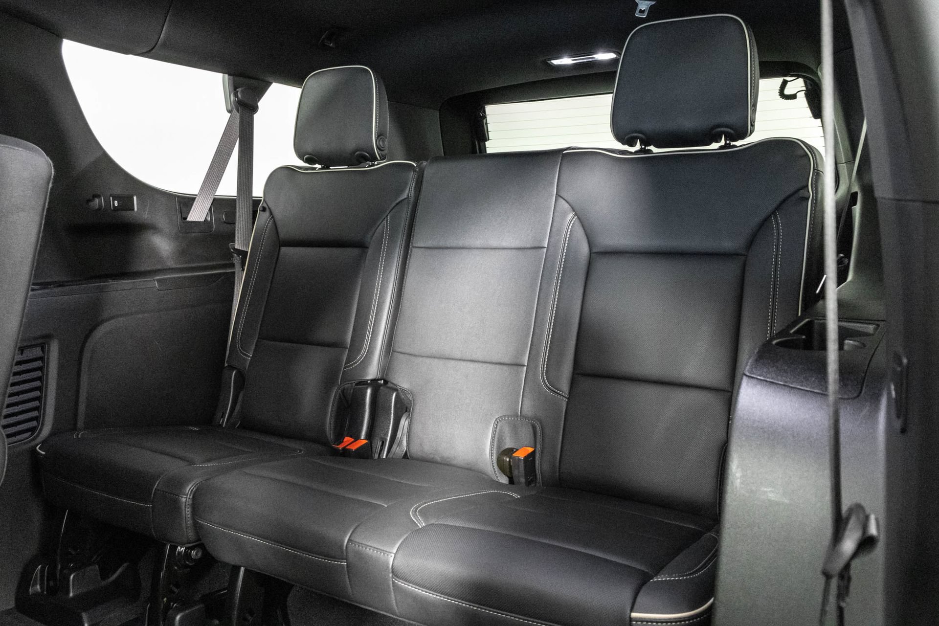 Used 2024 Chevrolet Suburban Premier w/ Premium Package AWD/4WD image 39