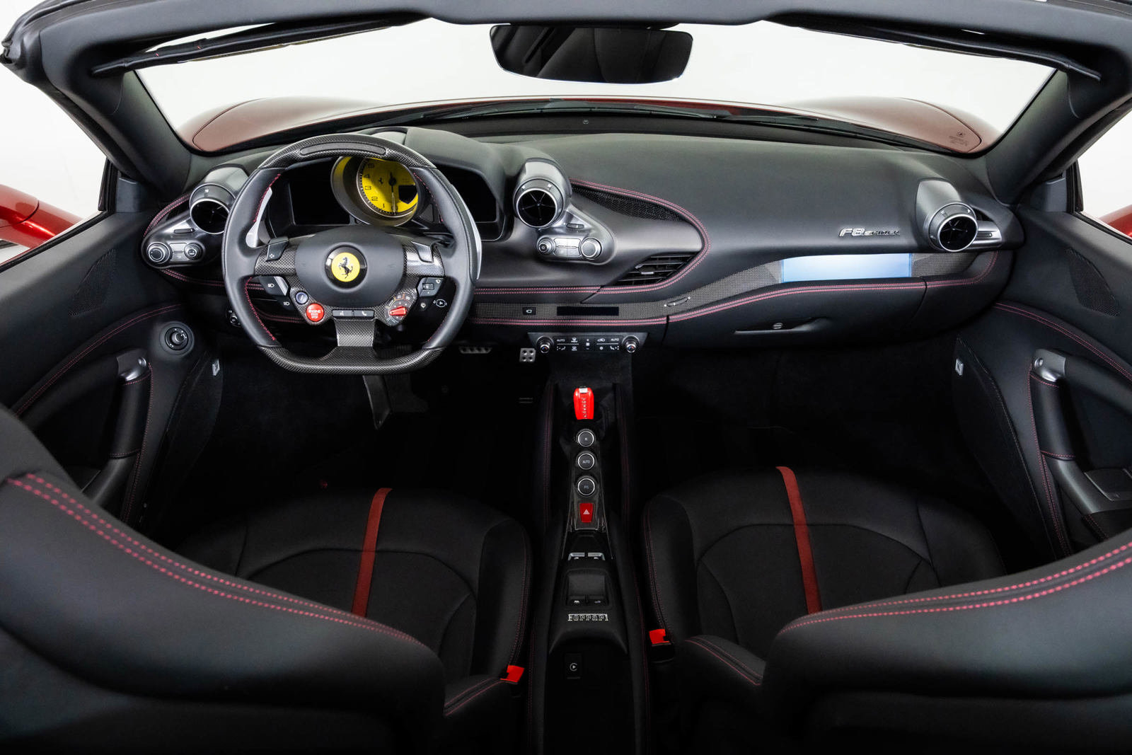 Used 2023 Ferrari F8 Spider image 28