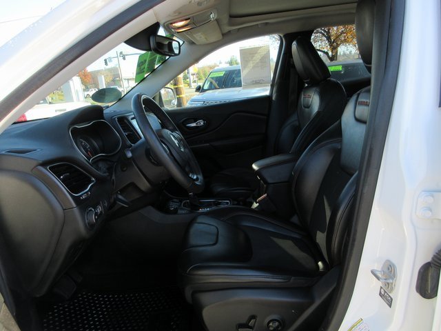 Used 2021 Jeep Cherokee Trailhawk w/ Sun, Sound & Nav Group image 13