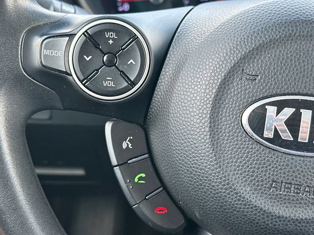 Used 2016 Kia Soul + FWD image 19