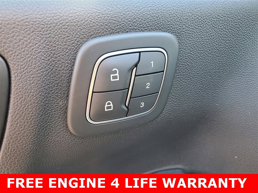 Used 2021 Ford Escape SEL w/ Technology Package image 10