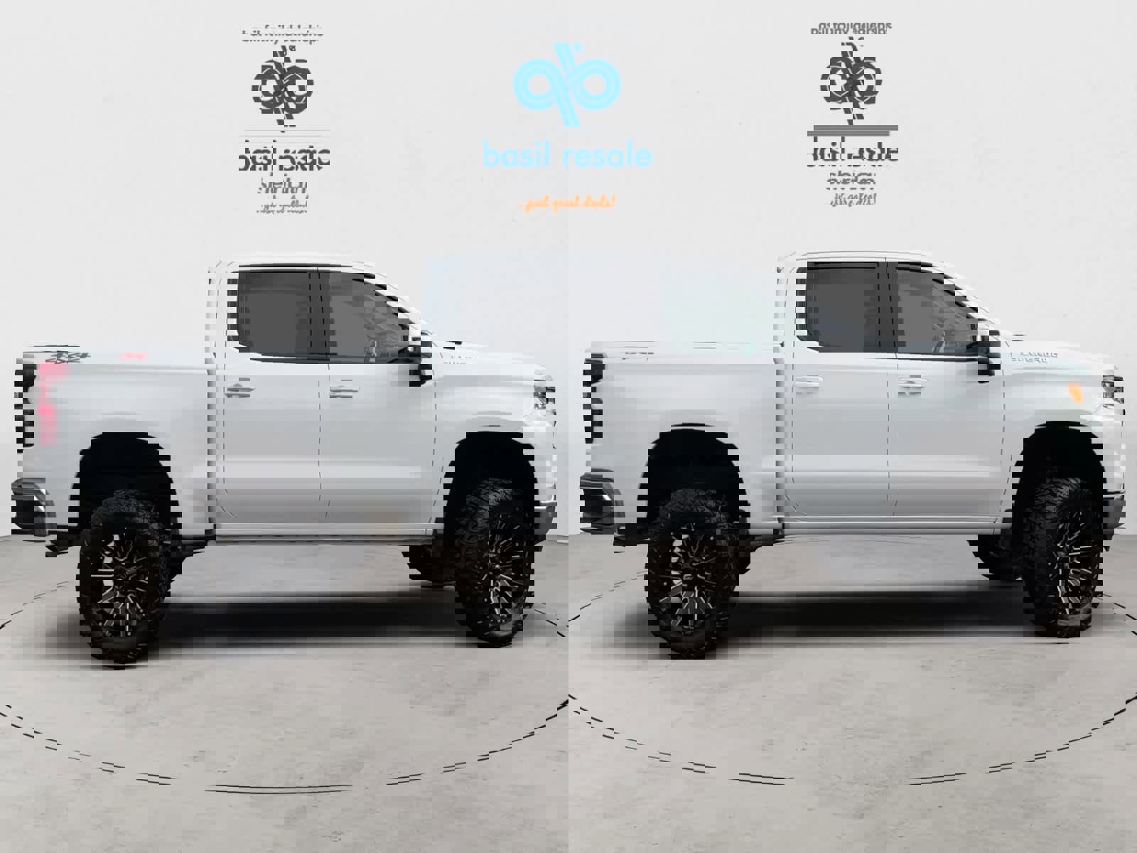 Used 2025 Chevrolet Silverado 1500 LT image 8